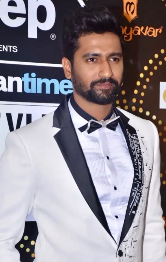 vicky kaushal (Actor) Movies, Age, Wife, Father,Wedding, Net worth. Family & More